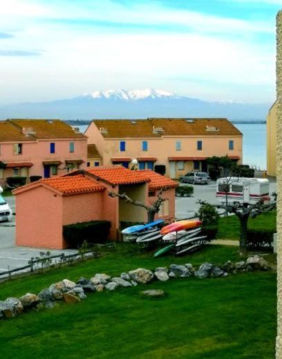 Appartement Tout Confort A Cap Coudalere Avec Vue Magnifique Sur Le Canigou Au Bord Du Lac - Check In Automatise - Parking Gratuit - Aire De Jeux D'Enfants - Le Barcarès المظهر الخارجي الصورة