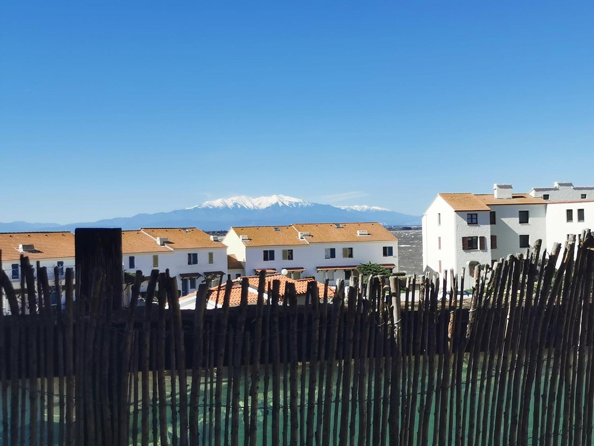 Appartement Tout Confort A Cap Coudalere Avec Vue Magnifique Sur Le Canigou Au Bord Du Lac - Check In Automatise - Parking Gratuit - Aire De Jeux D'Enfants - Le Barcarès المظهر الخارجي الصورة